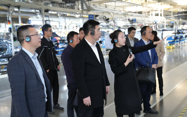 学校领导带队考察浙江吉利汽车杭州湾新区生产基地，多渠道拓岗。taptap点点官网供图