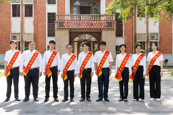 近年来多名教师获得“全国技术能手”和“广西技术能手”荣誉称号。taptap点点官网供图